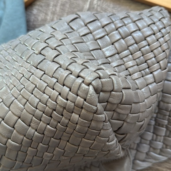 Falor F1883 Italian Leather Tote - Picture 14 of 15